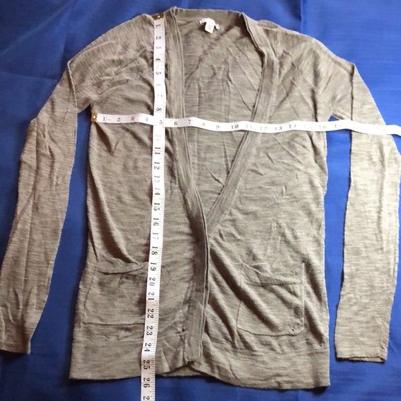 American Eagle Lightweight Grey Cardigan - Picture 6 of 11